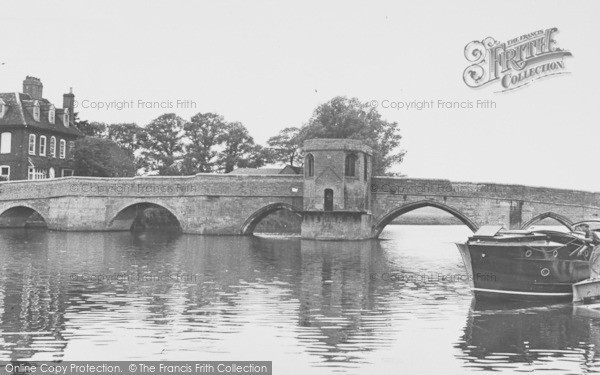 Photo of St Ives, River And Bridge c.1955