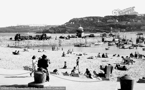 Photo of St Ives, Smeaton's Pier c.1955