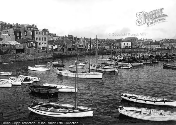 Photo of St Ives, The Harbour 1922