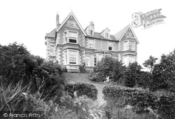 Treloyhan Manor 1922, St Ives
