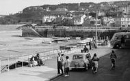 Visitors c.1960, St Ives