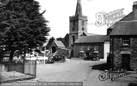 Photo of St Keverne, Square And Church c.1950