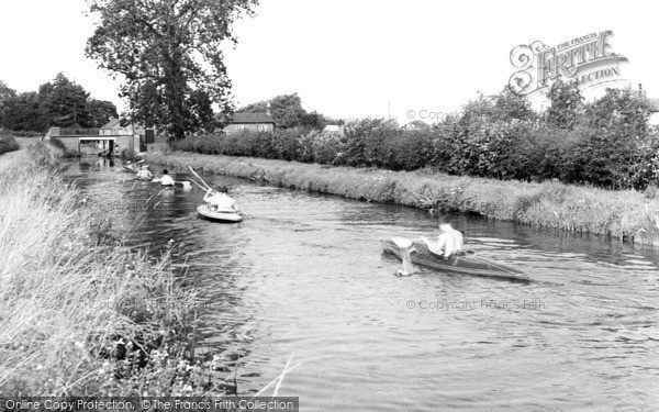 Photo of St Martins, the Canal c1958
