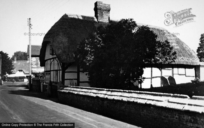 Photo of St Mary Bourne, Thatched Cottage In The Village c.1950