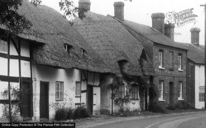 Photo of St Mary Bourne, Thatched Cottages c.1955