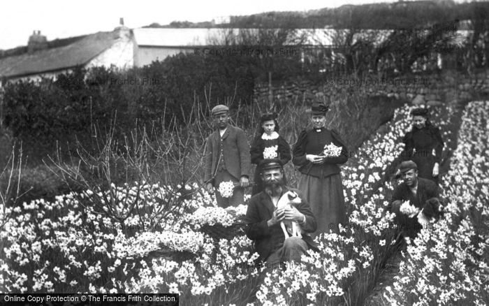 Photo of St Mary's, Scillonian Family c.1891