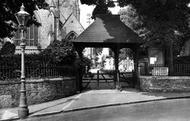 Street Lamp And Lychgate 1926, St Marychurch