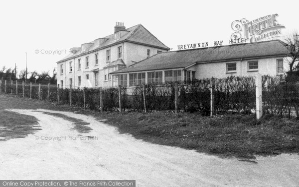 Photo of St Merryn, Treyarnon Bay Hotel c1955