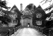 Tregothnan Gates 1912, St Michael Penkivel