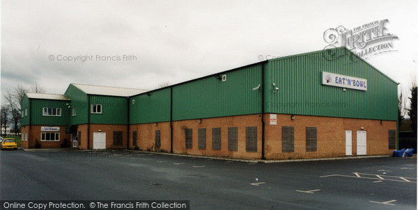Photo of St Neots, Eat 'n' Bowl Bowling Alley 2001