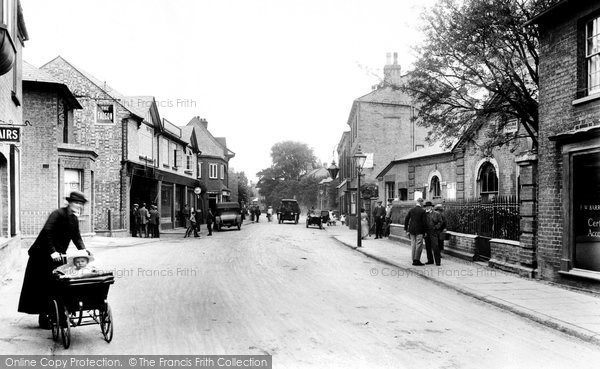 Photo of St Neots, New Street 1925