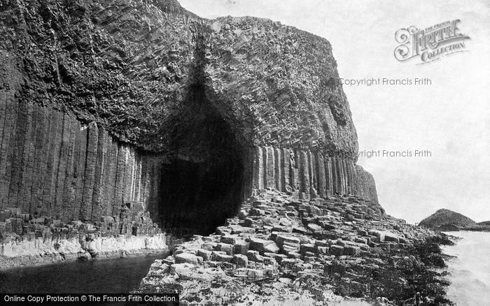 Photo of Staffa, Fingal's Cave c.1895