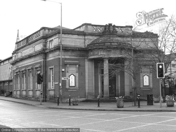 Photo of Stafford, Former Library, Grapes Corner 2005