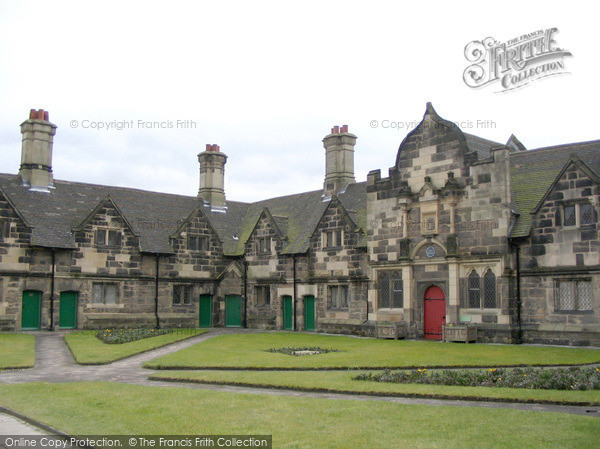 Photo of Stafford, Noell's Almshouses, Mill Street 2005