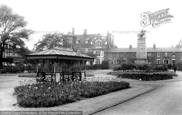Photo of Stafford, Victoria Park c.1955