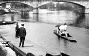 Boating 1907, Staines