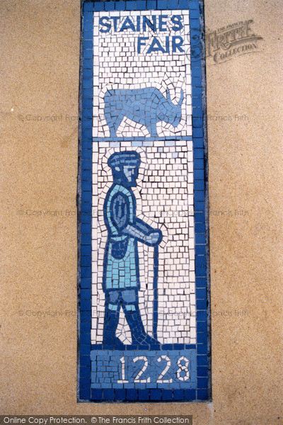 Photo of Staines, High Street Mosaic 2004