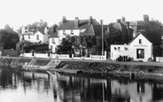 Swan Hotel And Boat House 1895, Staines