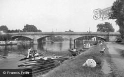 The Bridge 1907, Staines