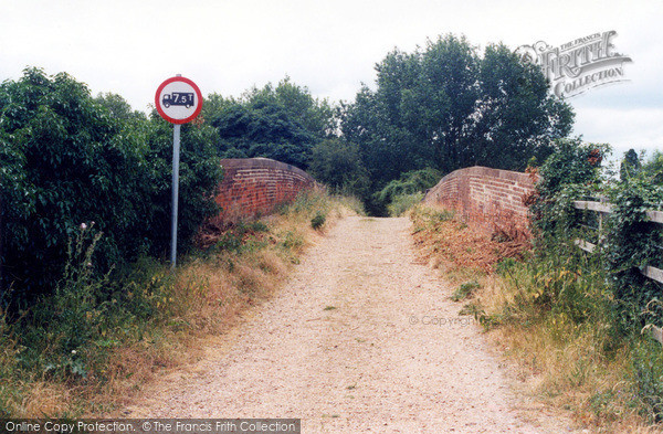 Photo of Staines, The Cattle Bridge, Moor Lane 2004