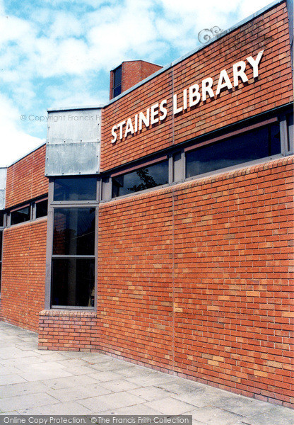 Photo of Staines, The Library In Friends' Walk 2004