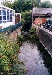 The Wraysbury River 2004, Staines