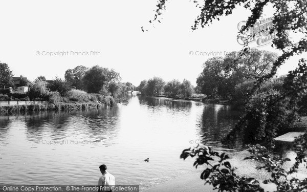Photo of Staines, Towards Penton Hook Lock Basin c.1960