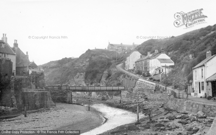 Photo of Staithes, Cowbar Bank 1949