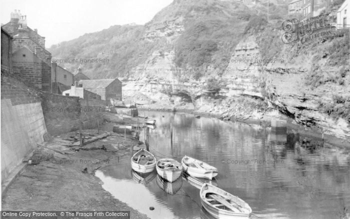 Photo of Staithes, Cowbar Bank 1950