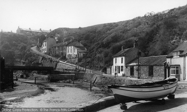 Photo of Staithes, Cowbar Bank c.1955