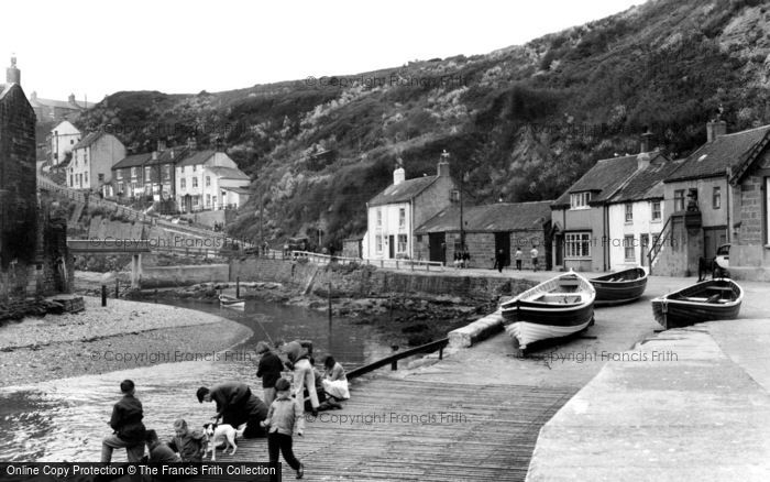 Photo of Staithes, Cowbar Bank c.1960