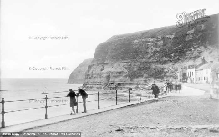 Photo of Staithes, Evening On The Promenade c.1930