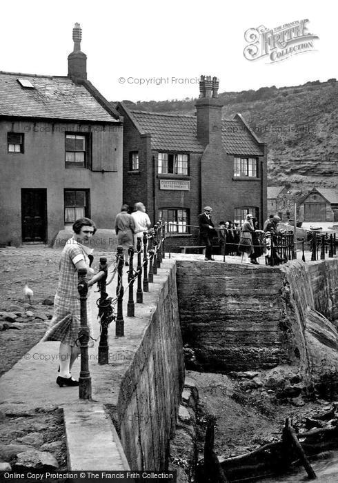 Photo of Staithes, Leaning On The Railings 1925