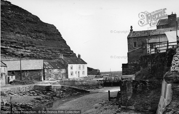 Photo of Staithes, The Beck 1950 - Francis Frith