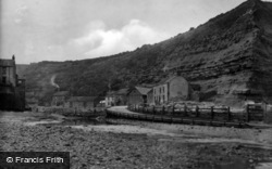 The Beck Mouth 1927, Staithes
