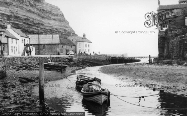 Photo of Staithes, The River c.1960