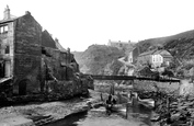 The Town And The Boats 1927, Staithes