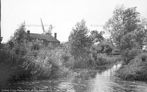 Photo of Stalham, The Old Windmill c.1935