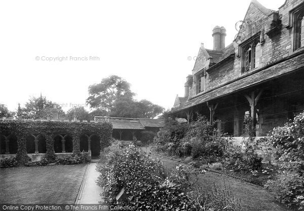 Photo of Stamford, Brown's Almshouses And Cloisters 1922