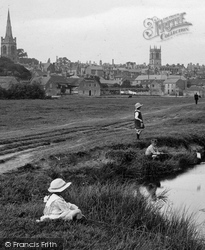 Children In The Water Meadows 1922, Stamford