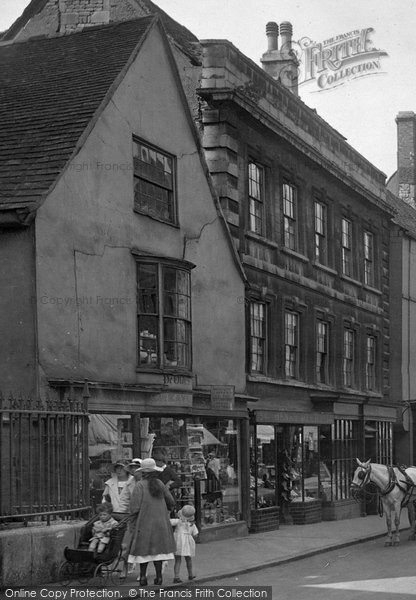 Photo of Stamford, Old House In High Street 1922