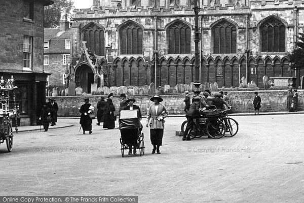 Photo of Stamford, People In Red Lion Square 1922
