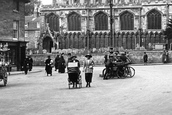 People In Red Lion Square 1922, Stamford