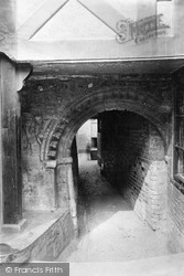 The Norman Arch 1922, Stamford