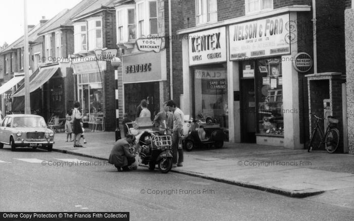 Photo of Stanford Le Hope, Corringham Road Parade c.1965