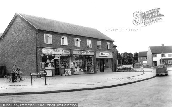 Photo of Stanford Le Hope, Rayleigh Road c.1960