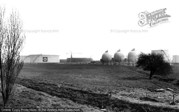Photo of Stanford Le Hope, Shell Oil Refinery c.1965