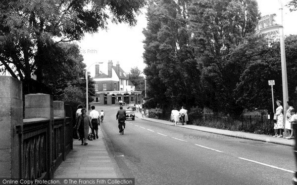 Photo of Stanford Le Hope, Station Road c.1960