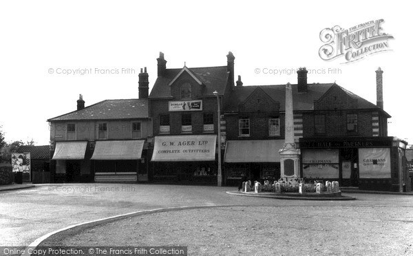 Photo of Stanford-le-Hope, the Green c1960