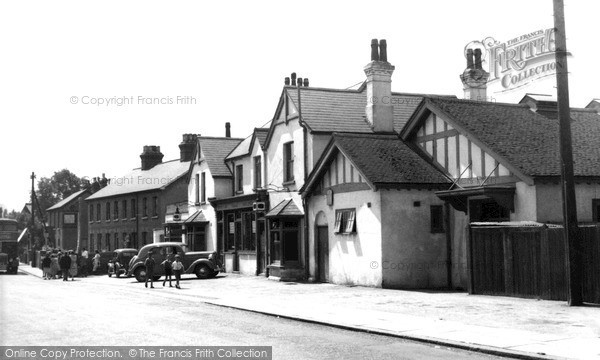 Photo of Stanford Le Hope, The King's Head c.1955